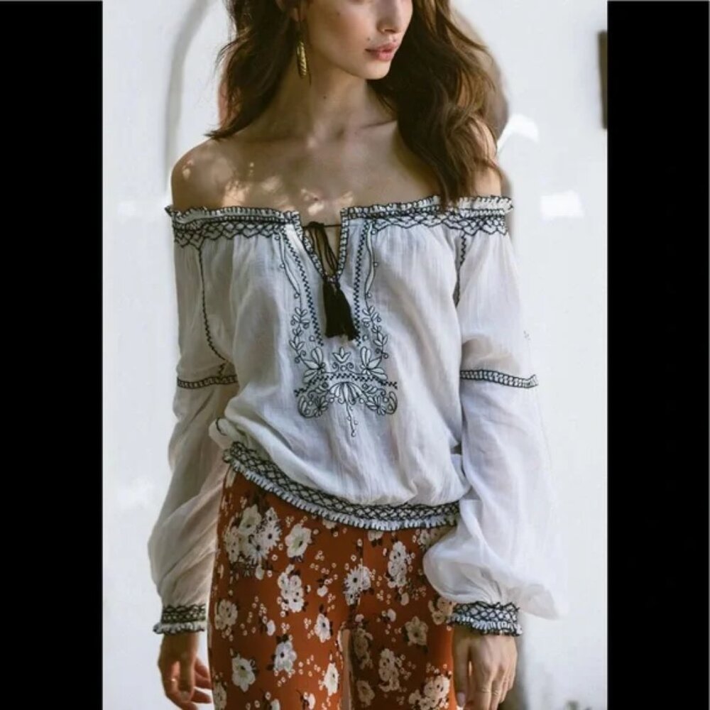 🪄🫰🏼 Spell Folklore Off Shoulder Top Size Small